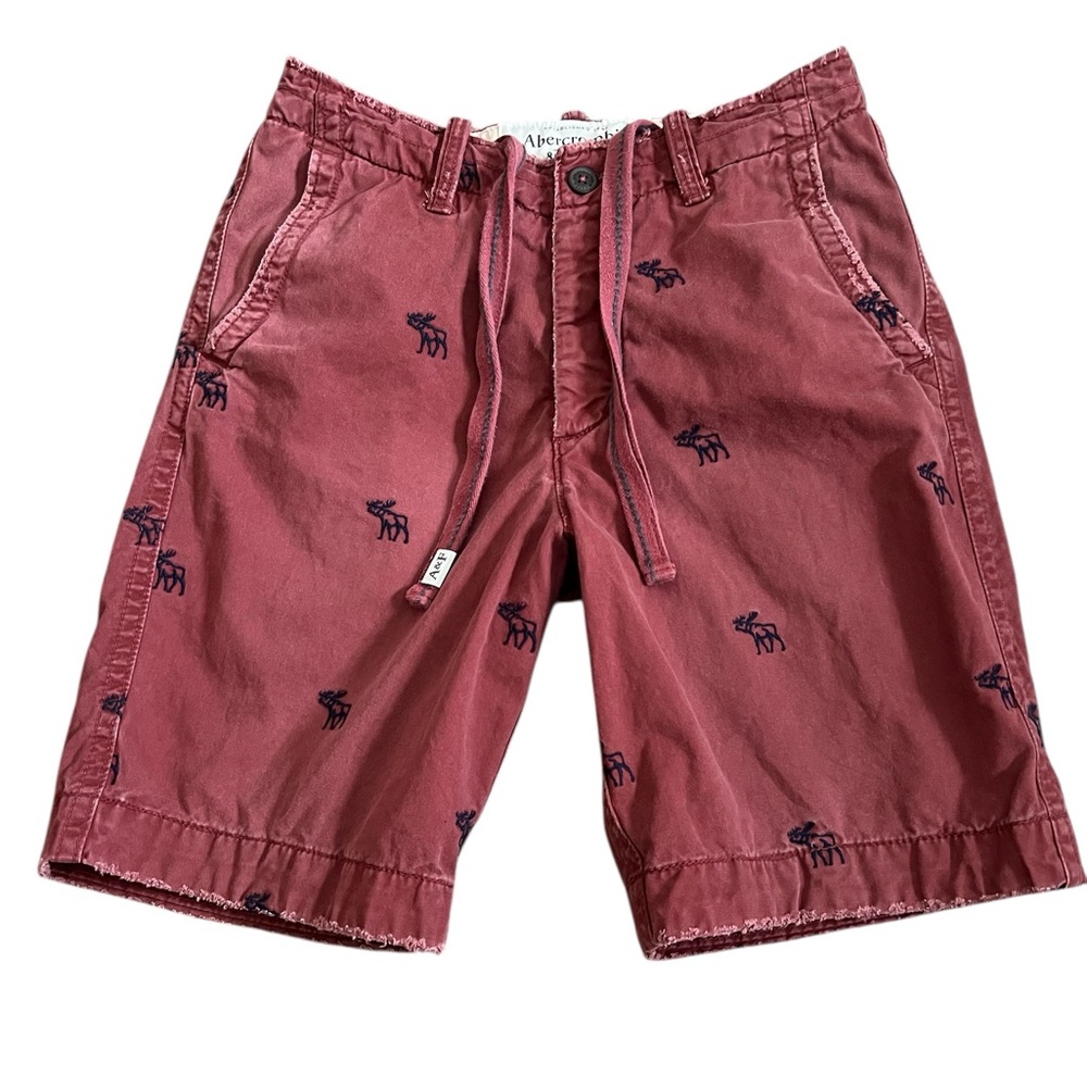 Abercrombie/Fitch Men's Distressed Burgundy  Chino Shorts, Moose Logo, Size 30.